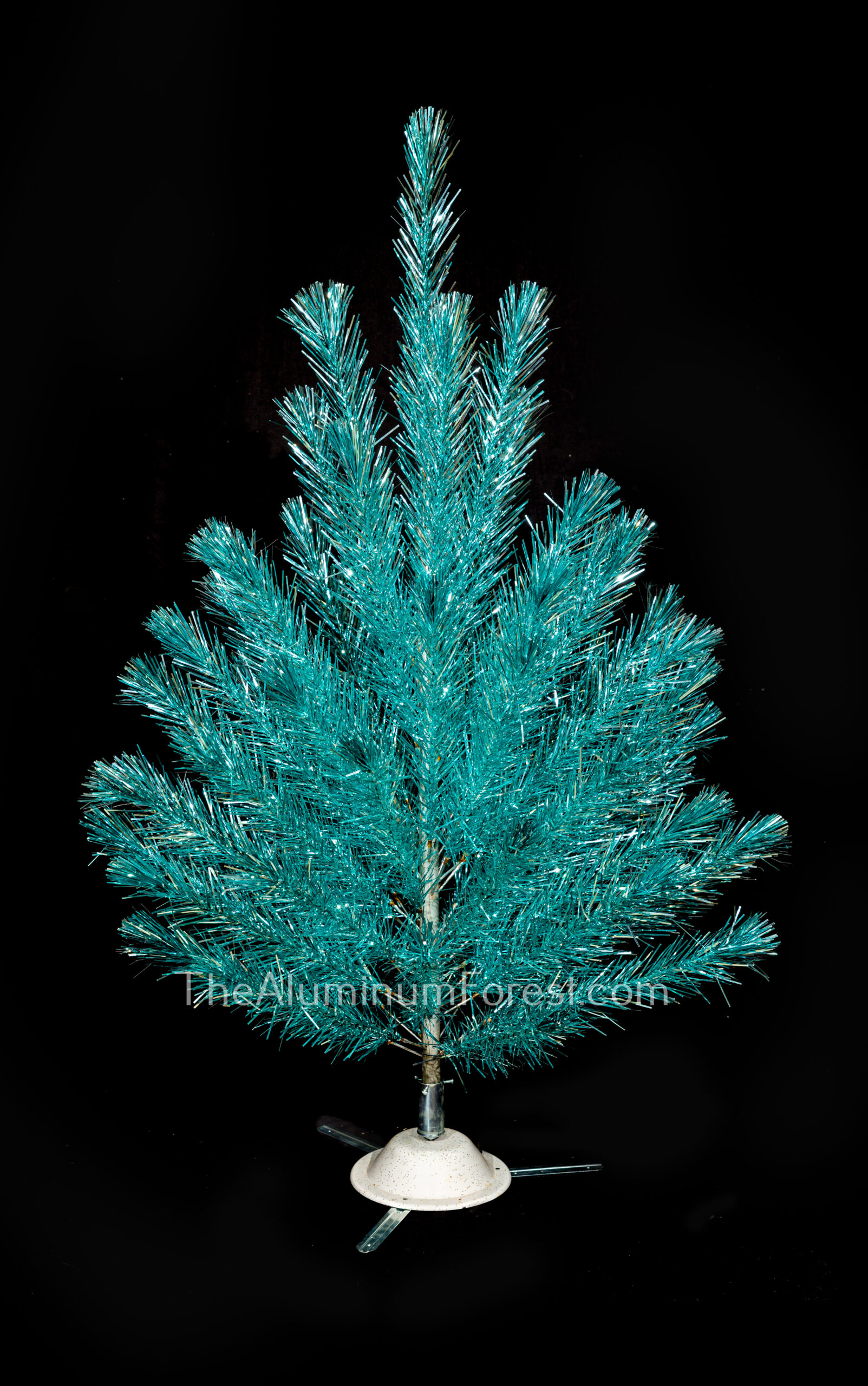MTCo Royal Pine Blue Aluminum Christmas Tree