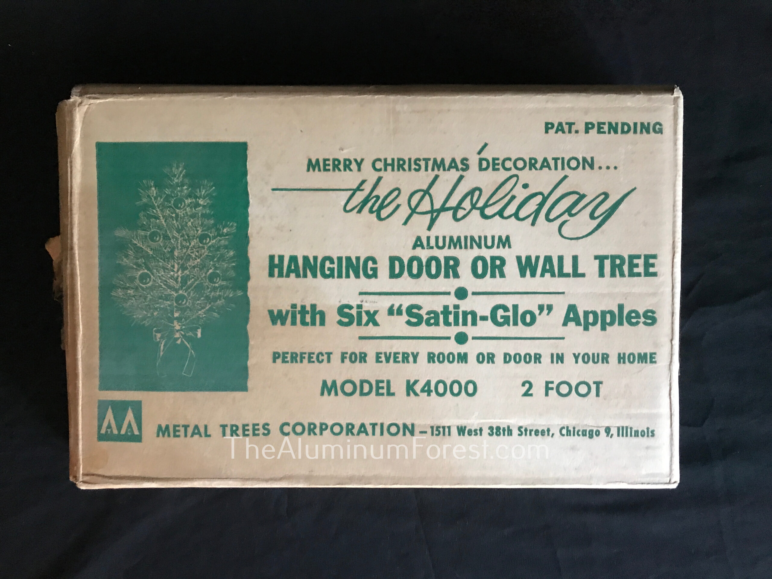 MTCo Wall Tree Box Aluminum Christmas Tree