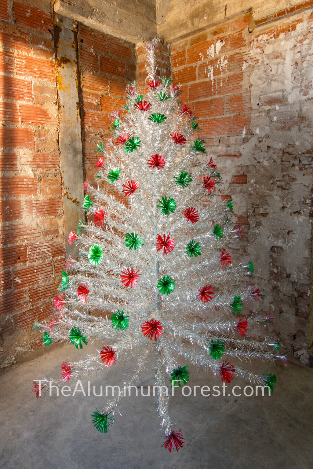 Car-Mac Red-Green Pom Private Collection Aluminum Christmas Tree