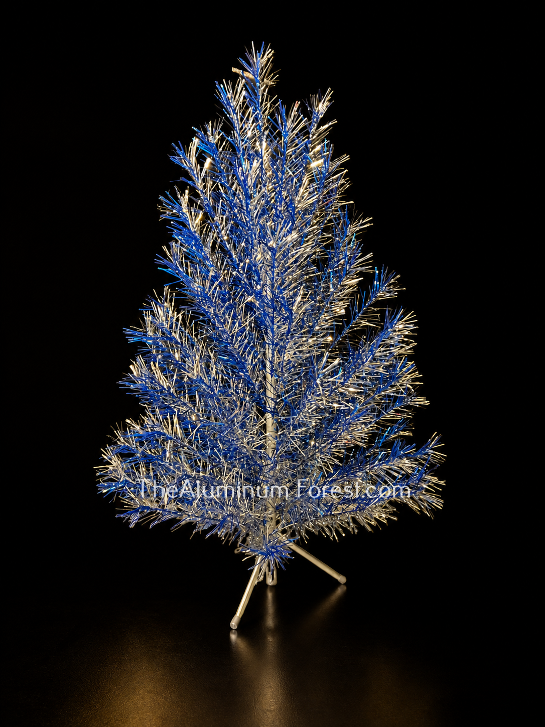 USSTCo Silver-Royal Courtesy of The Dave Harms Collection Aluminum Christmas Tree